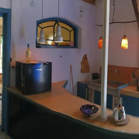Vrijstaand Koetshuis Marron Bed & Breakfast