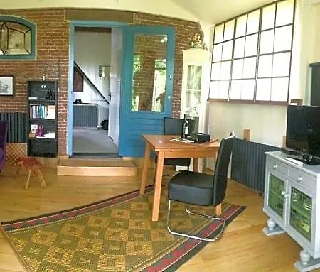 Bed & Breakfast Vrijstaand Koetshuis Marron