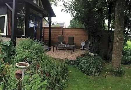 Vrijstaand Koetshuis Marron Bed & Breakfast 3*