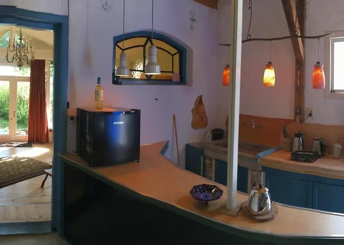 Vrijstaand Koetshuis Marron לינה וארוחת בוקר